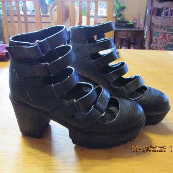 Biker-style velcro closure boot/shoe - Picture 3 of 4